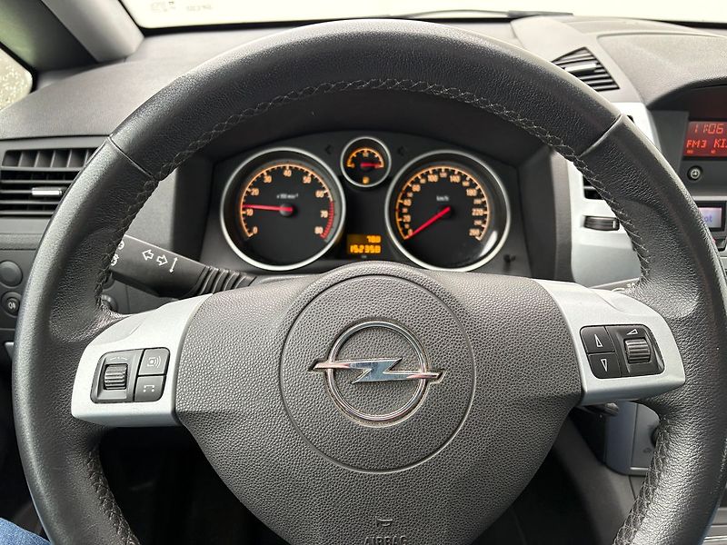Opel Zafira 1.6, 110kW, 7Míst, CNG+BENZÍN - fotka 8 z 25