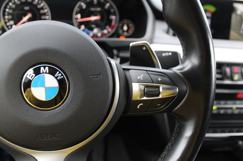 BMW X6 xDrive30d Mpaket  - fotka 14 z 27