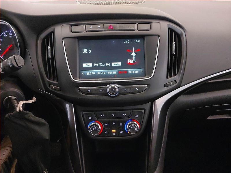 Opel Zafira (2019) 2.0 CDTI, 7 míst, ČR,1.maj - fotka 12 z 19