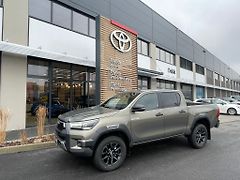 Toyota Hilux 2.8 D-4D automat Invincible - fotografie inzerátu