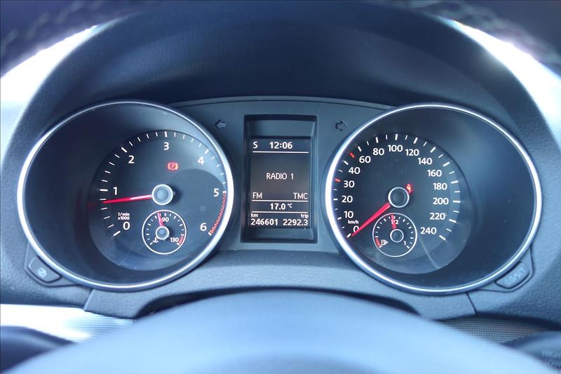 Volkswagen Golf 1,6 TDi 77KW, TRENDLINE. - fotka 24 z 27