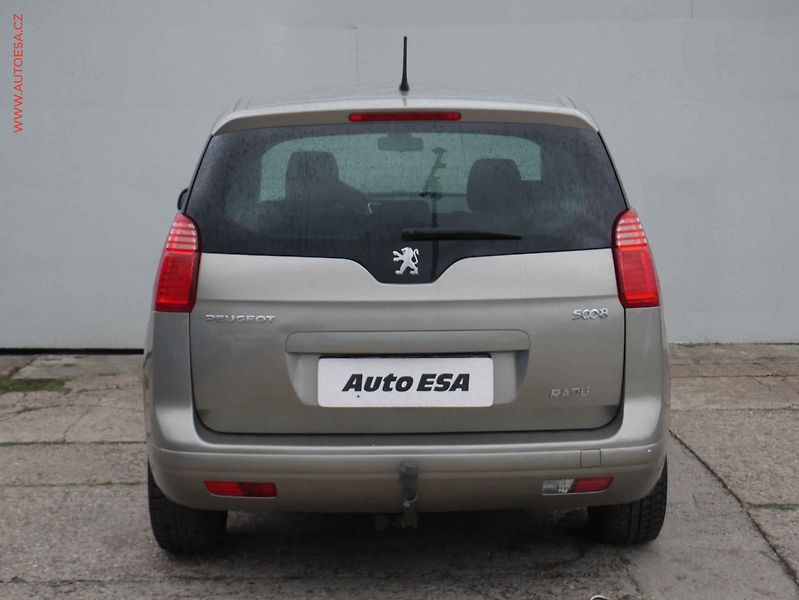 Peugeot 5008 (2012) 1.6 i, STK6/28 - fotka 5 z 15