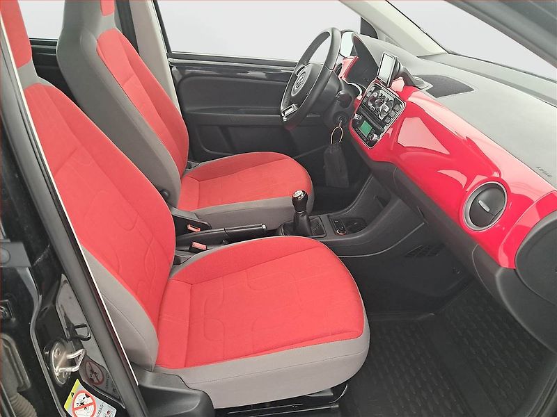 Volkswagen up! (2014) 1.0 MPI, Serv.kniha, Navi - fotka 9 z 17