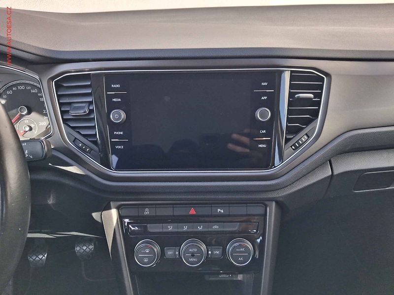 Volkswagen T-Roc (2018) 1.5 TSi, Comfortline, navi - fotka 12 z 18