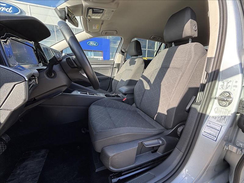 Volkswagen Golf 1,5 eTSI EVO 110 kW Life DSG - fotka 17 z 30