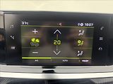 Peugeot 2008 1,2 DPH VÝHŘEV ALLURE+ 1MAJ ČR - náhled 17