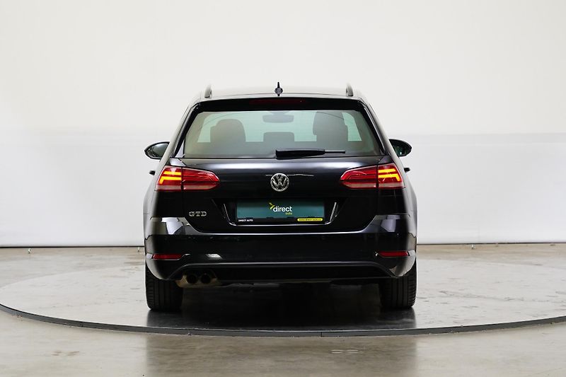 Volkswagen Golf - fotka 6 z 27