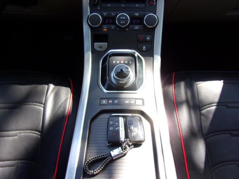 Land Rover Range Rover Evoque (2014) 2.2D 4X4 110kW NÁJEZD 140 000 - fotka 12 z 21