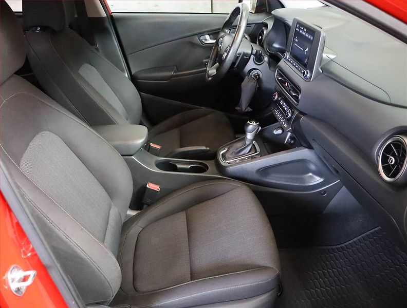 Hyundai Kona (2022) 1.6 T-GDI - fotka 9 z 23