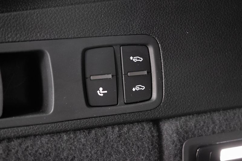 Audi SQ5 3.0 TDI *AIR*WEBASTO*TAŽNÉ*DPH - fotka 40 z 41