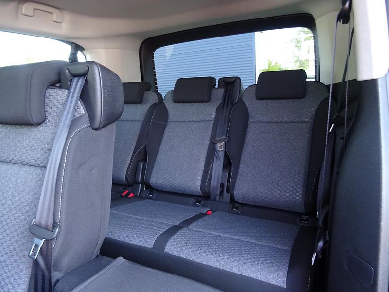 Peugeot Traveller (2025) Active L2 2.0 BHDi 180k EAT8 - fotka 20 z 38