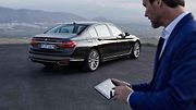 Komunikace s BMW řady 7 skrze tablet.
