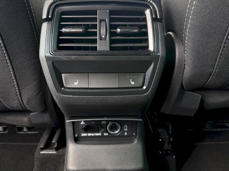 Škoda Karoq (2025) 1.5 TSI 110 kW DSG SportLine - fotka 8 z 28