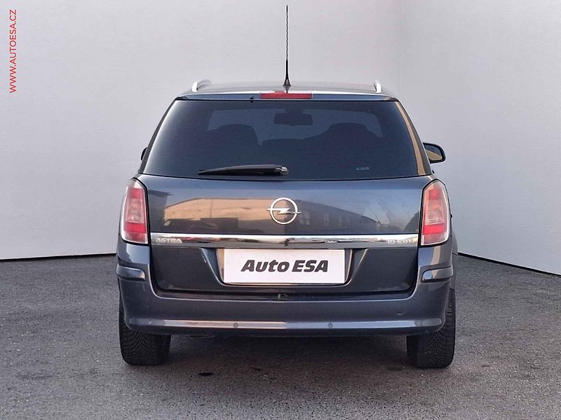 Opel Astra (2010) 1.9CDTI, ČR, servis.kniha - fotka 5 z 16