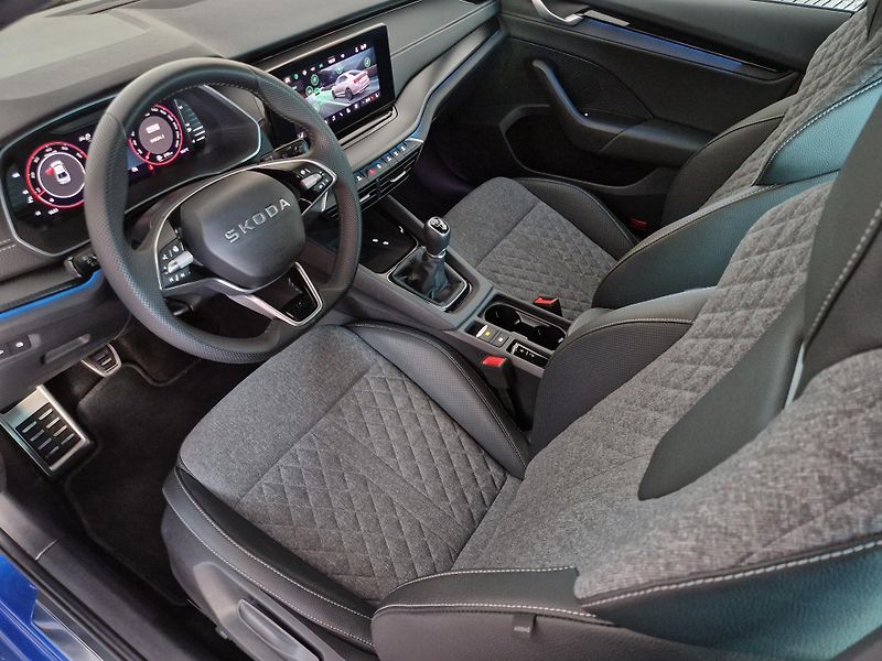 Škoda Octavia (2025) 1.5 TSI SPORTLINE IV FL - fotka 4 z 10