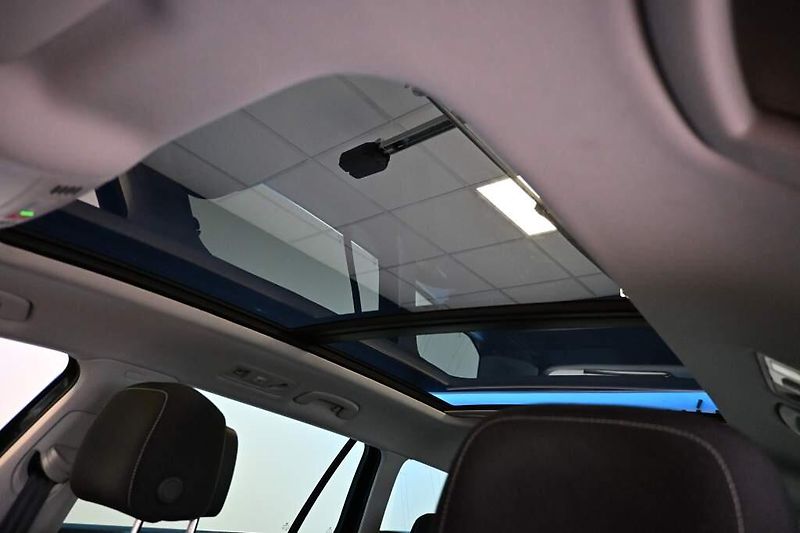 Volkswagen Passat (2023) 2.0 LED DSG ACC VIRTUAL Kamera - fotka 23 z 34