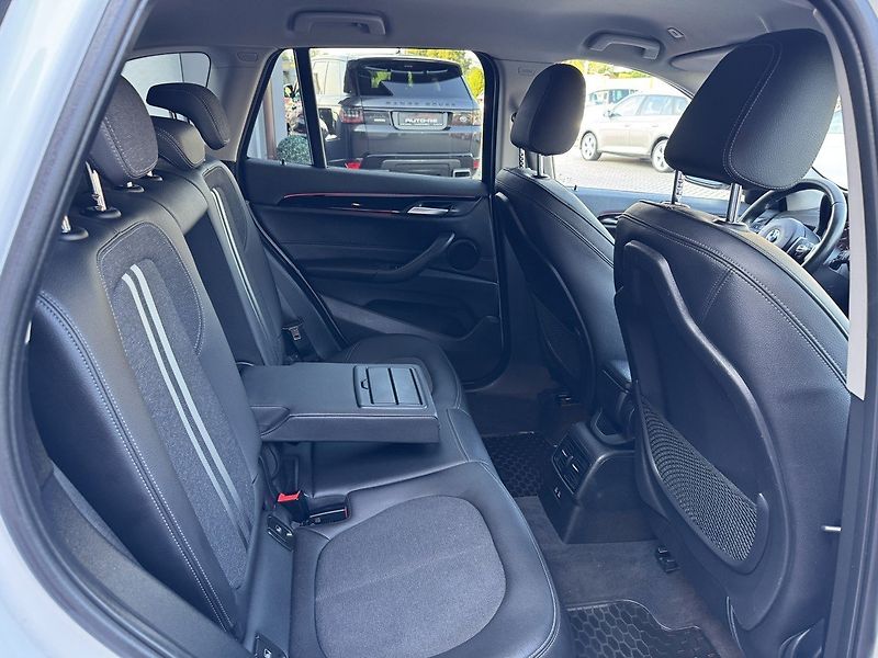 BMW X1 (2020) 2.0d Xdrive Navi 4x4 LED - fotka 25 z 50