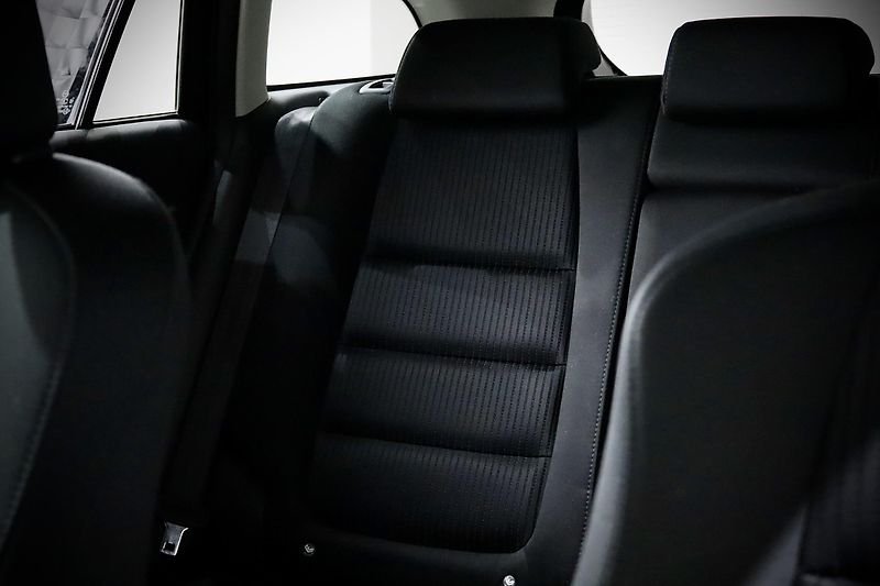 Mazda 6 Wagon 2.0 Skyactiv 121 kW - fotka 20 z 34