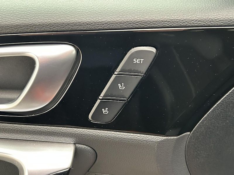 Kia ProCeed 1.5 T-GDi  GT LINE PLUS - fotka 23 z 29