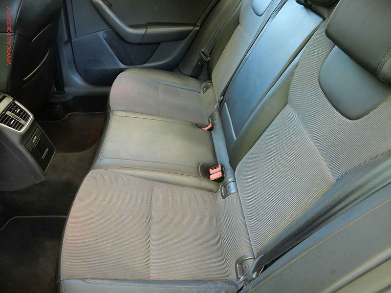 Škoda Octavia (2019) 1.6 TDi, Style, DSG, navi - fotka 10 z 23