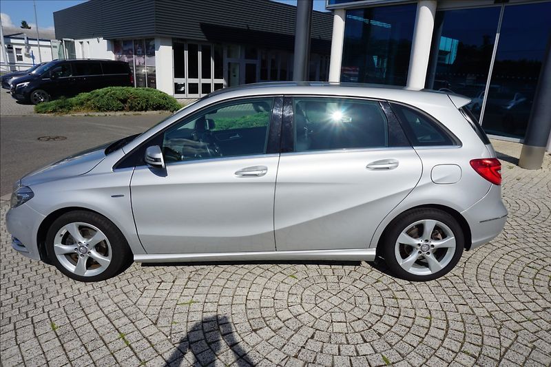 Mercedes-Benz Třídy B 1,8 B 200d - fotka 7 z 18