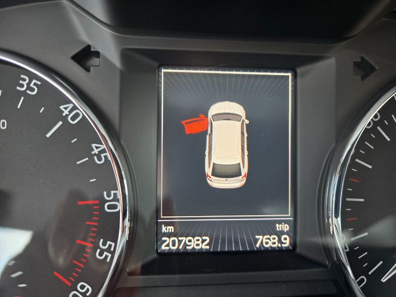 Škoda Octavia (2017) 2.0 TDI DSG, Navi - fotka 9 z 29