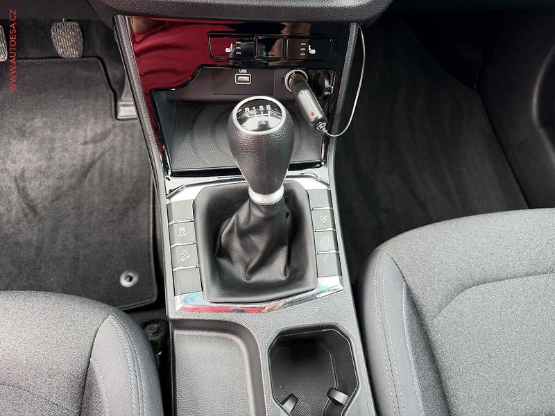 SsangYong Korando (2020) 1.5 T-GDi, 1.maj,ČR - fotka 16 z 18