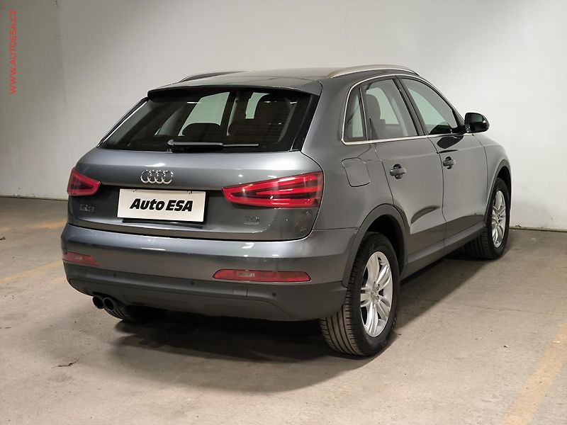 Audi Q3 (2012) 2.0TDi Quattro, ČR, AT, xenon - fotka 6 z 17