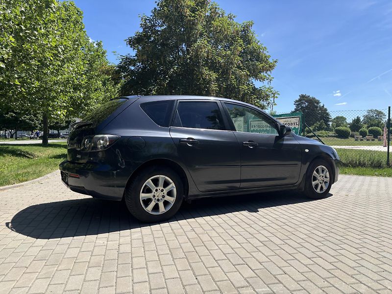 Mazda 3 1.6 Sport Active - fotka 11 z 28
