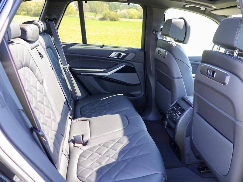 BMW X5 3,0 xDrive 30d  Mpacket - fotka 18 z 45