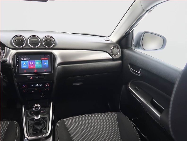 Suzuki Vitara (2022) Premium 1.4 BoosterJet, 4X4 - fotka 8 z 23