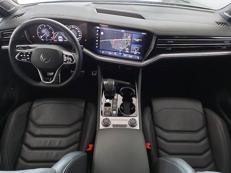 Volkswagen Touareg (2023) 3.0 TDI R-Line 4Motion (210kW/ - fotka 5 z 29