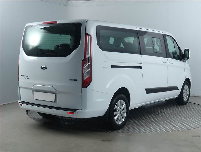 Ford Tourneo Custom (2023) Trend 2.0 EcoBlue mHEV, 1Maj - fotka 4 z 15