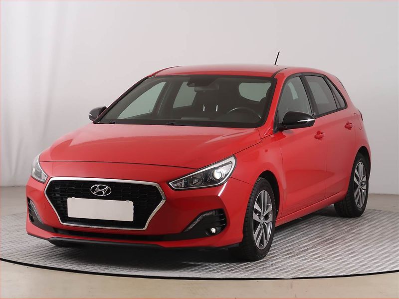 Hyundai i30 (2018) Go! 1.4 CVVT, Serv.kniha - fotka 2 z 17