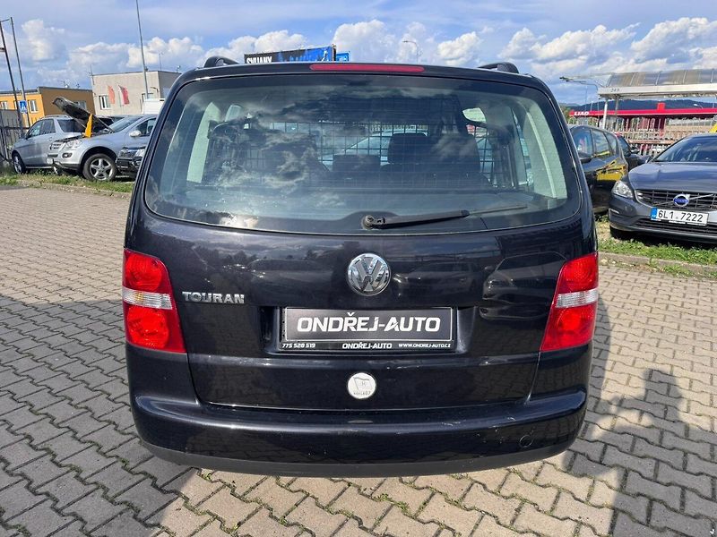 Volkswagen Touran (2005) 1,6 MPI 75 KW SPOJKA STK - fotka 5 z 48