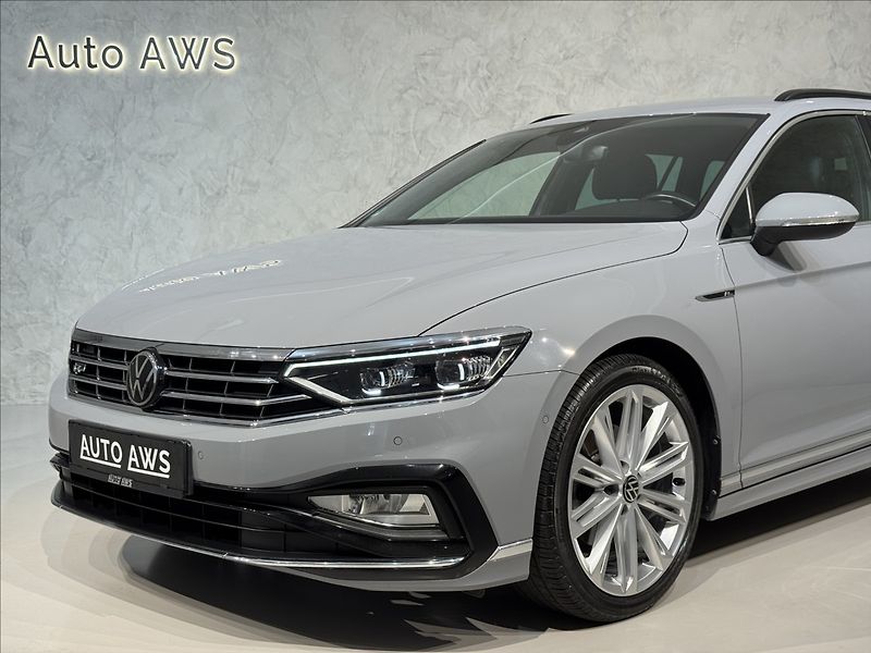 Volkswagen Passat 2,0 TDi  DSG R-Line LED Assist - fotka 4 z 44