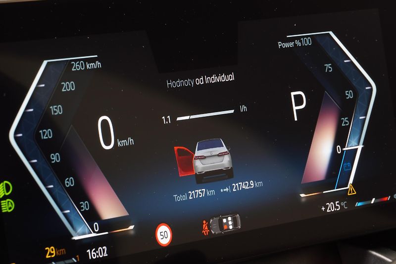 BMW Řada 5 520i,ČR,DPH,1.MAJ - fotka 15 z 31