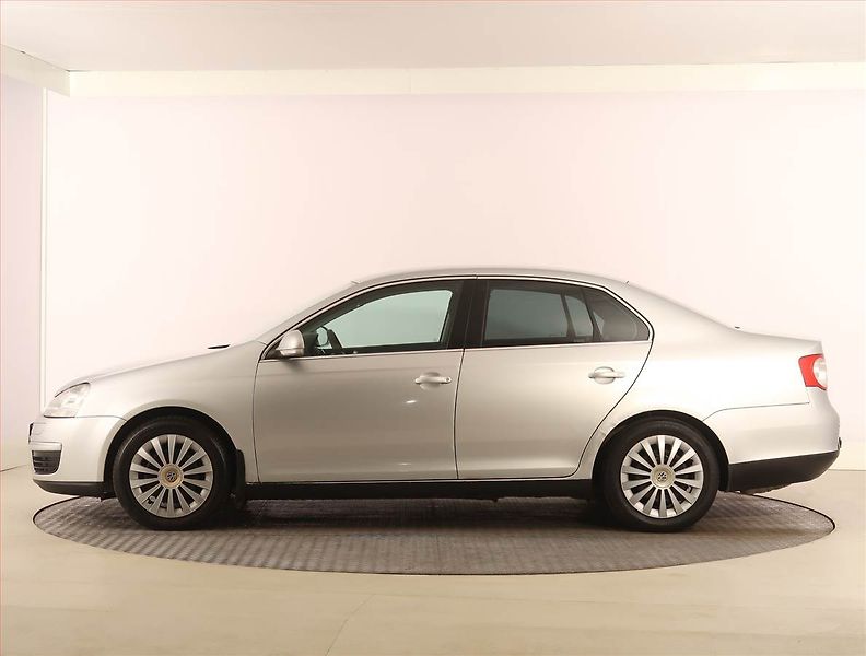 Volkswagen Jetta (2006) 2.0 TDI, Serv.kniha, Tažné - fotka 3 z 15