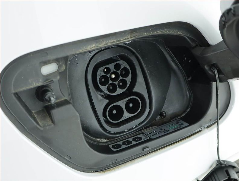 Cupra Born (2022) 58, SoH 91% - fotka 17 z 18