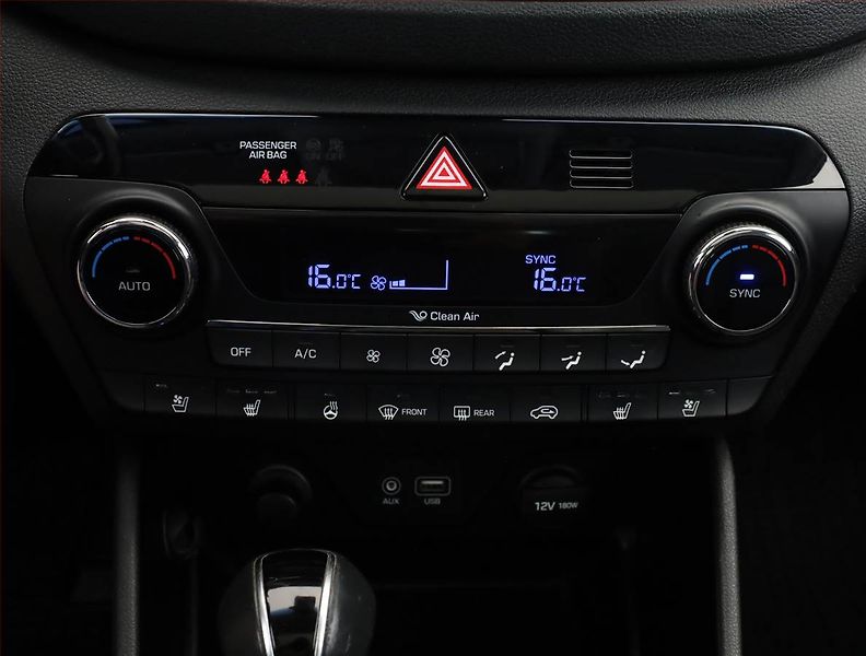 Hyundai Tucson (2016) Style 2.0 CRDi, 4X4, Automat - fotka 13 z 19