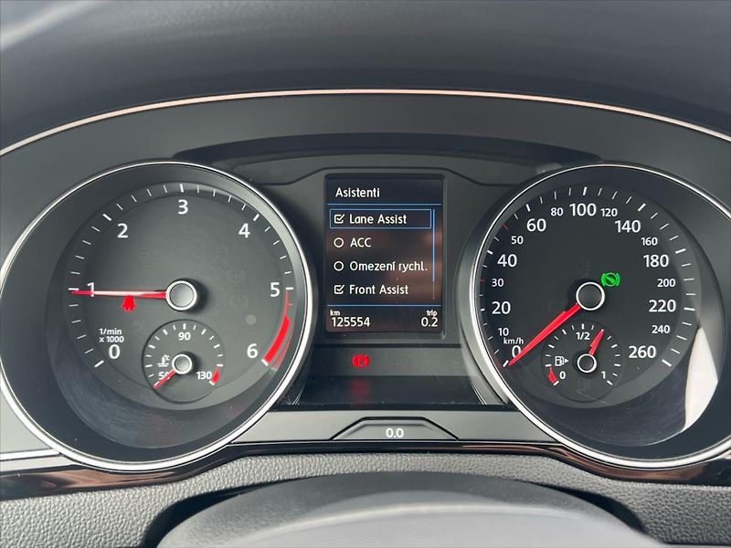 Volkswagen Passat Variant 2,0 TDi 110 kW 7DSG ELEGANCE - fotka 16 z 26