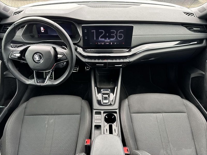 Škoda Octavia (2023) 1.5 TSI M-HEV DSG Sportline - fotka 5 z 35