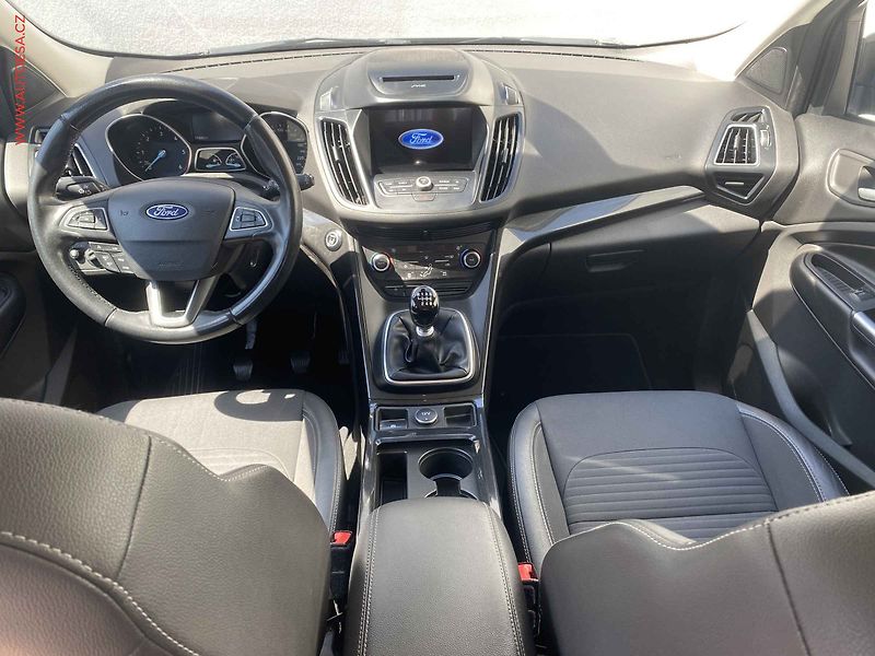 Ford Kuga (2017) 2.0 TDCi, Titanium, TZ, navi - fotka 8 z 17