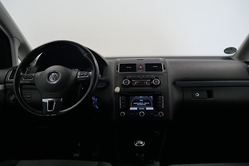 Volkswagen Touran - fotka 5 z 26