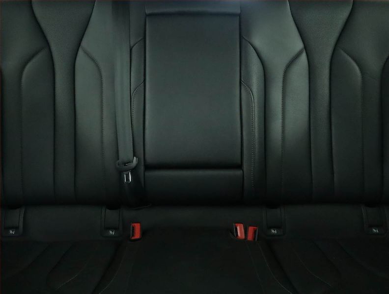 Škoda Enyaq (2021) iV 80 (82 kWh), SoH 82% - fotka 10 z 18