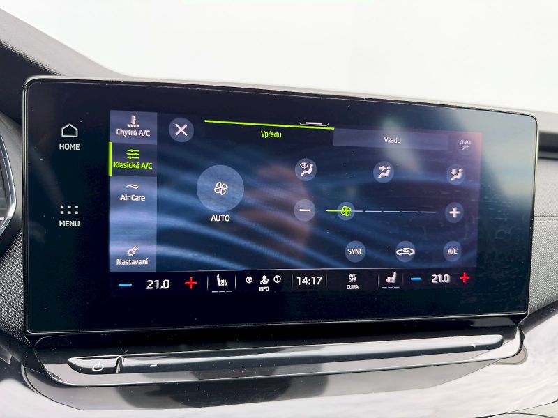 Škoda Octavia (2023) 2.0 TDI 110kW DSG SportLine - fotka 21 z 35