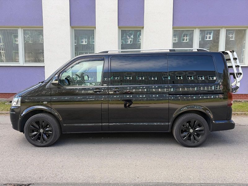 Volkswagen Multivan 2,0 TDi DPH  /103 kW/edice Cup - fotka 2 z 32