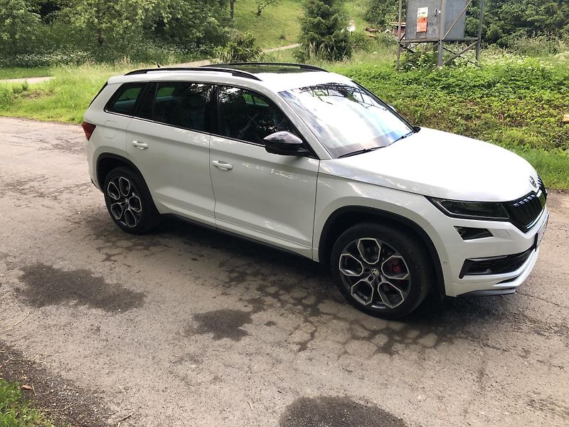 Škoda Kodiaq (2021) 2.0 TDI RS 176KW 4x4 - WEBASTO - fotka 4 z 22