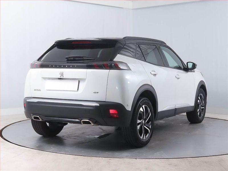 Peugeot 2008 (2022) 1.2 PureTech - fotka 5 z 15