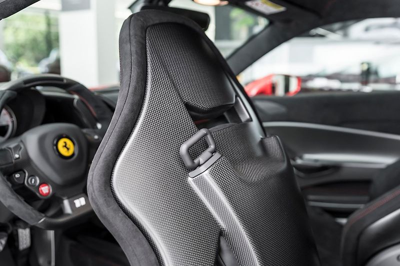 Ferrari 488 Pista PILOTI - fotka 8 z 26